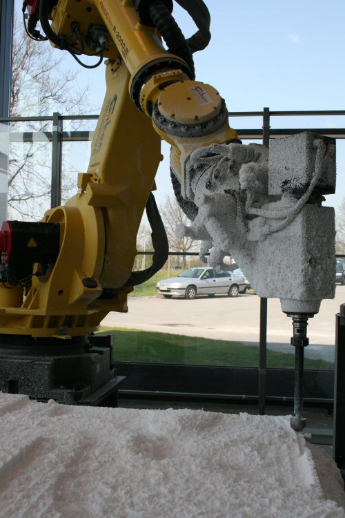 The robot installation in the High-Technology Laboratory at DTI