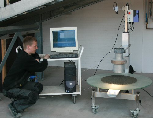 Photo of the 4C-Rheometer in use