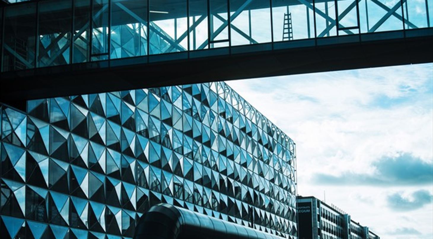 Bridge between new and old buildings - Copenhagen urban development