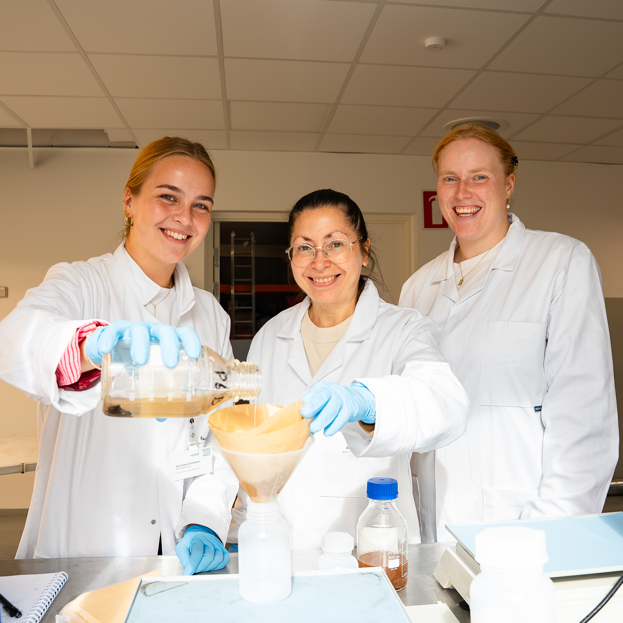 Vi laver indledende laboratoriefors�g i TRACES
